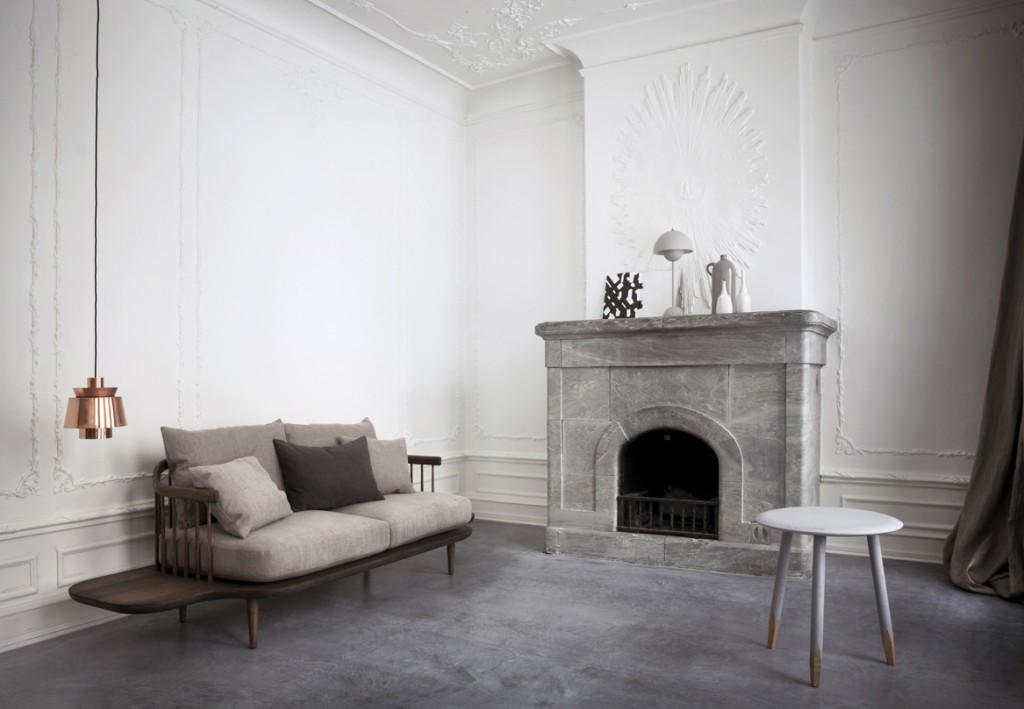 &tradition_Fly Wings and Hoof lyon canapé &tradition_Fly Wings and Hoof lyon canapé